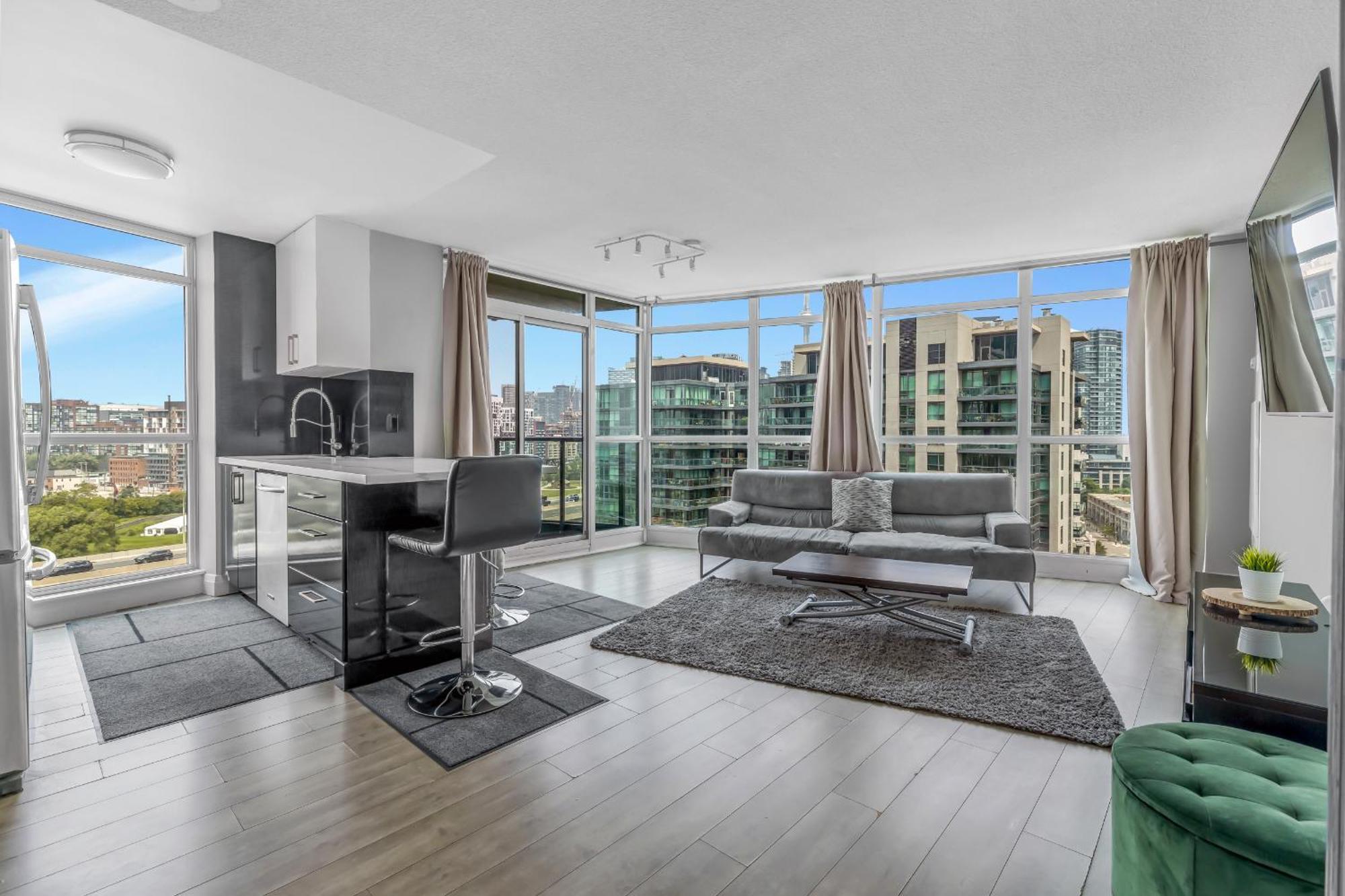 2 Bedroom Waterfront Condo Downtown W/ Free Parking Toronto Esterno foto
